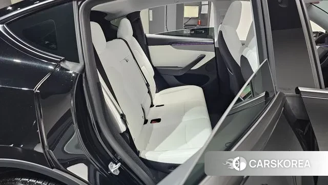 Tesla Model Y 2025 Черный из Кореи, фото 3
