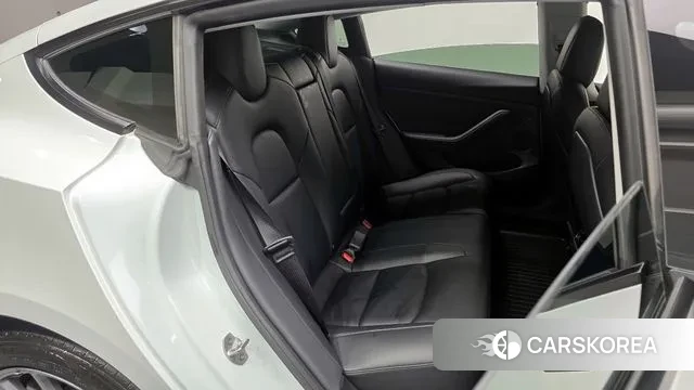 Tesla Model 3 2022 Белый из Кореи, фото 3