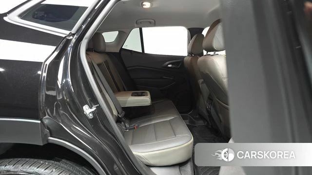 Chevrolet (GM Daewoo) Trax Crossover 2024 Черный из Кореи, фото 3