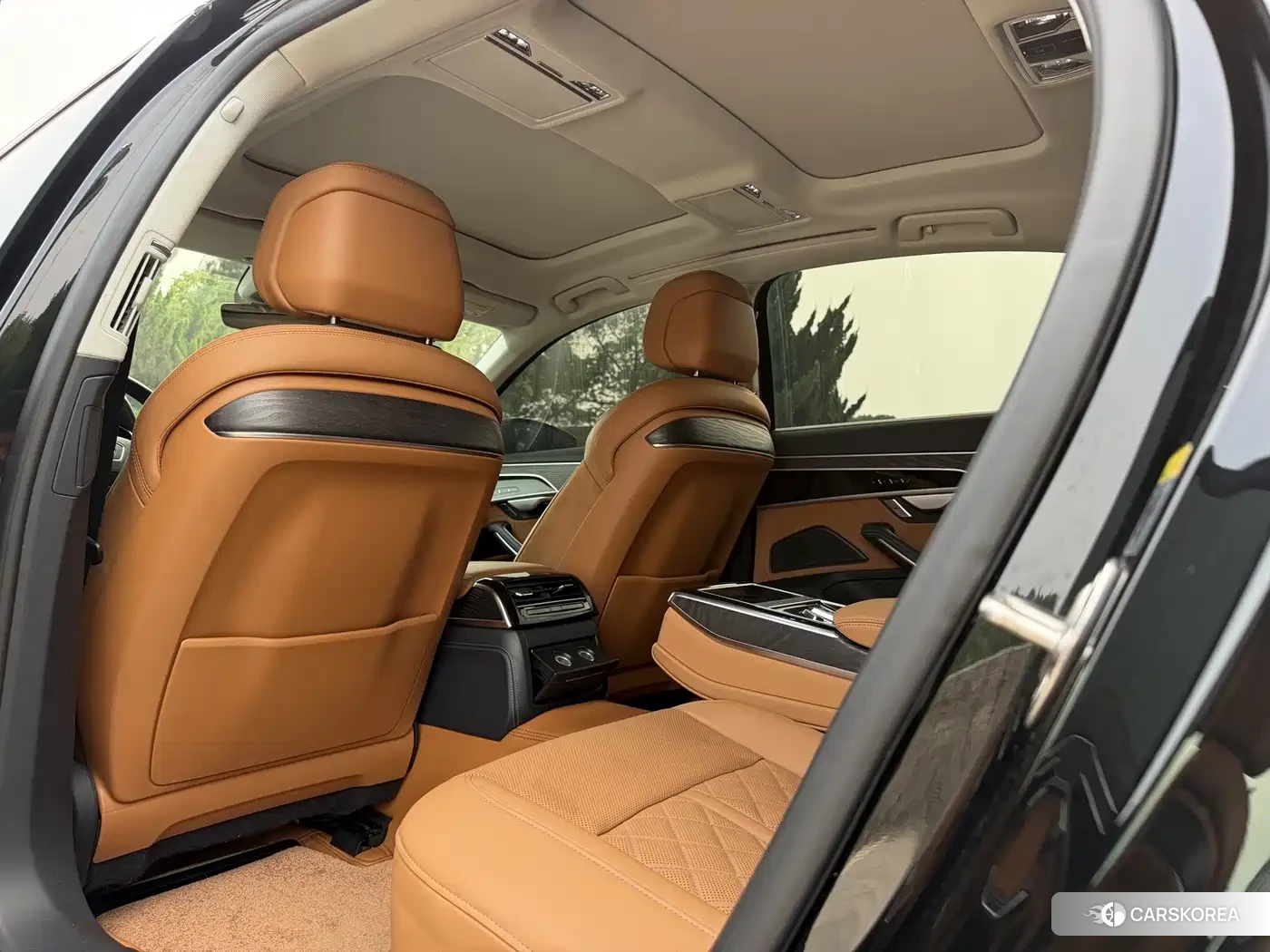 Audi A8 2024 Черный из Китая, фото 3