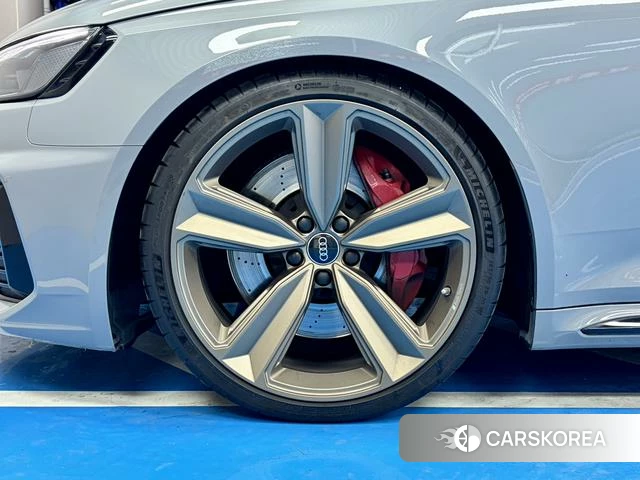 Audi RS 4 2021 Серебристо-серый из Китая, фото 3
