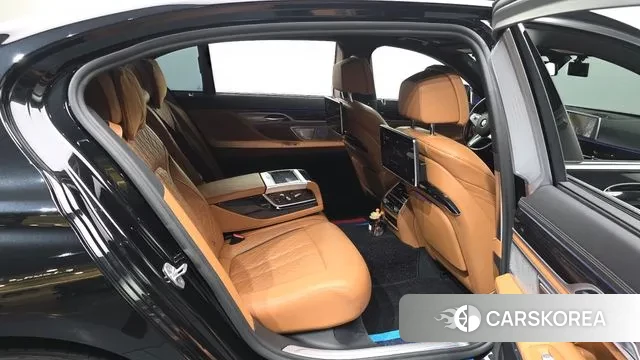 BMW 7 Series (G11) 2020 Черный из Кореи, фото 3