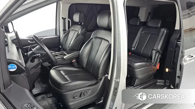 Hyundai Staria 2022 Серебряный из Кореи, фото 3