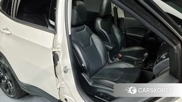Jeep Compass 2nd Generation 2018 Белый из Кореи, фото 3