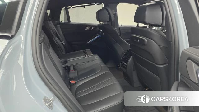 BMW X6 (G06) 2025 Серебристо-серый из Кореи, фото 3