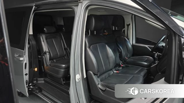 Hyundai Staria 2021 Серебряный из Кореи, фото 3