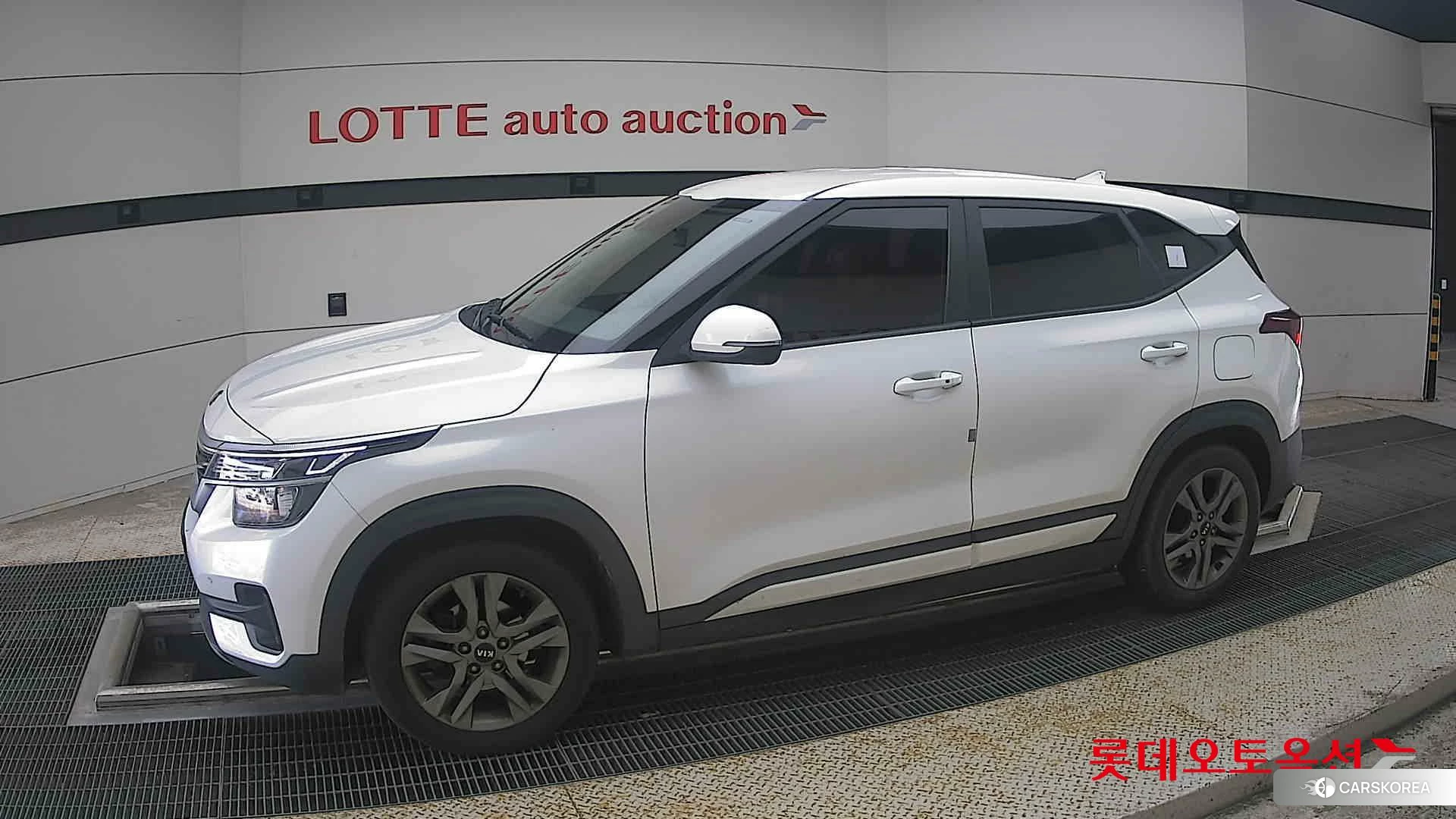 Kia Seltos 2022 Белый из Кореи, фото 3