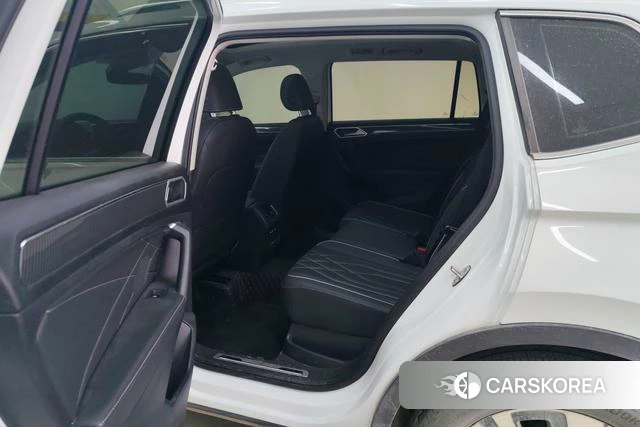 Volkswagen Tiguan L 2023 Белый из Китая, фото 3