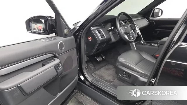 Land Rover Discovery 5 2025 Черный из Кореи, фото 3