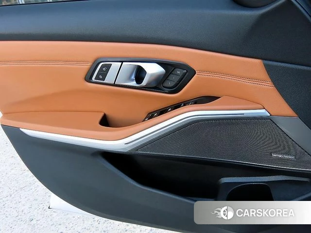 BMW 3 Series (G20) 2020 Белый из Кореи, фото 3