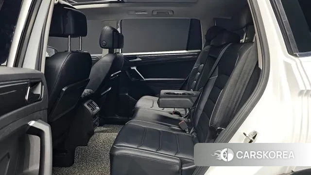 Volkswagen Tiguan Allspace 2018 Белый из Кореи, фото 3