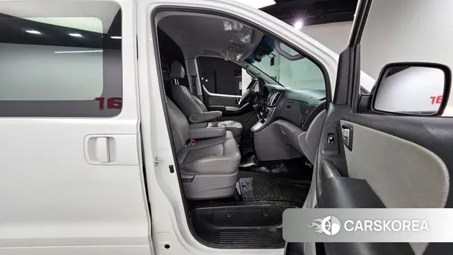 Hyundai The New Grand Starex 2021 Белый из Кореи, фото 3