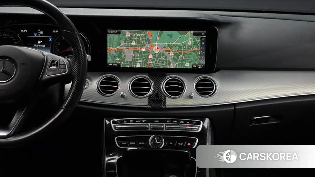 Mercedes-Benz E-Class W213 2018 Серый из Кореи, фото 3