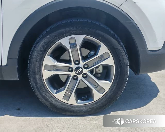 Kia Smart running 2021 Белый из Китая, фото 3