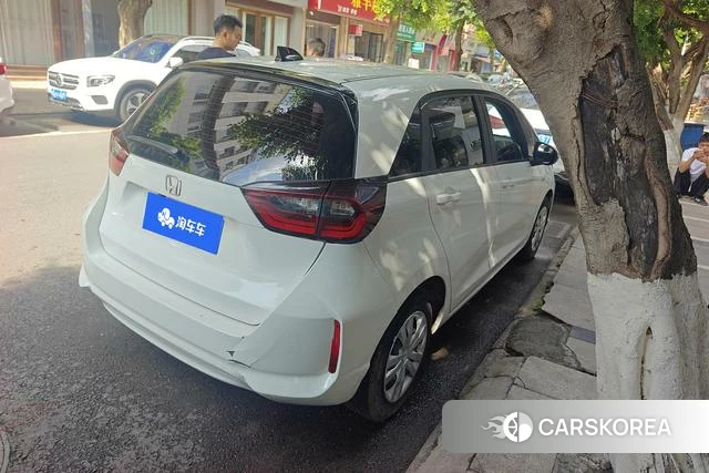 Honda Fit 2021 Белый из Китая, фото 3