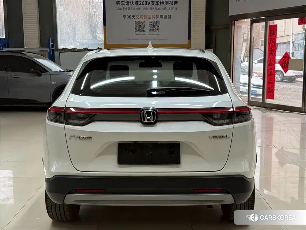 Honda Vezel 2024 Белый из Китая, фото 3