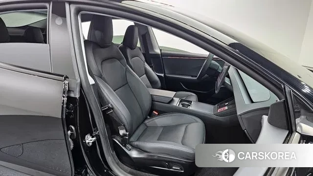 Tesla Model 3 2025 Черный из Кореи, фото 3