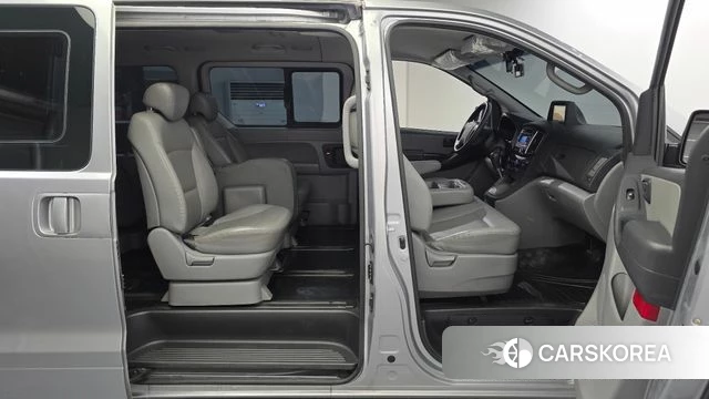 Hyundai The New Grand Starex 2019 Серебряный из Кореи, фото 3