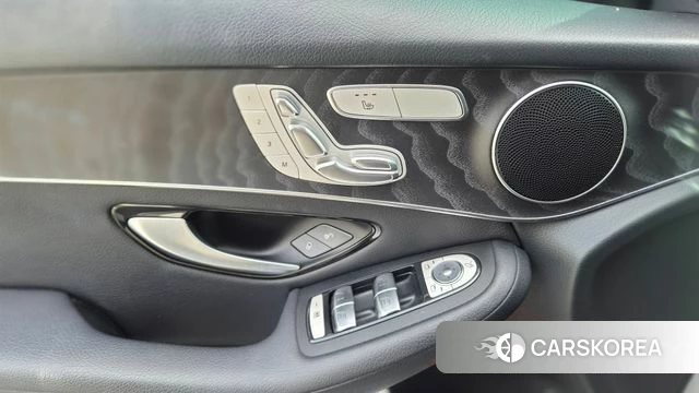 Mercedes-Benz GLC-Class X253 2019 Белый из Кореи, фото 3