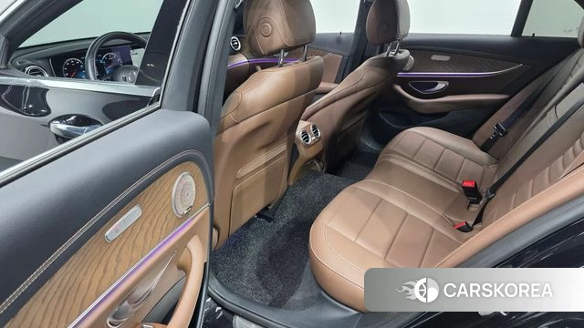 Mercedes-Benz E-Class W213 2021 Черный из Кореи, фото 3