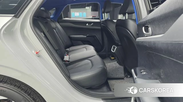 Kia The New K5 3rd generation 2025 Серебристо-серый из Кореи, фото 3