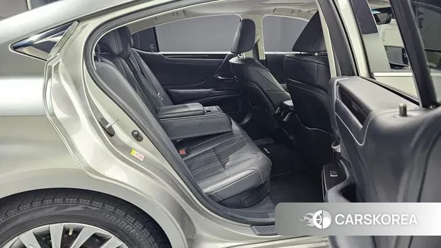 Lexus ES300h 7th generation 2018 Серебристо-серый из Кореи, фото 3