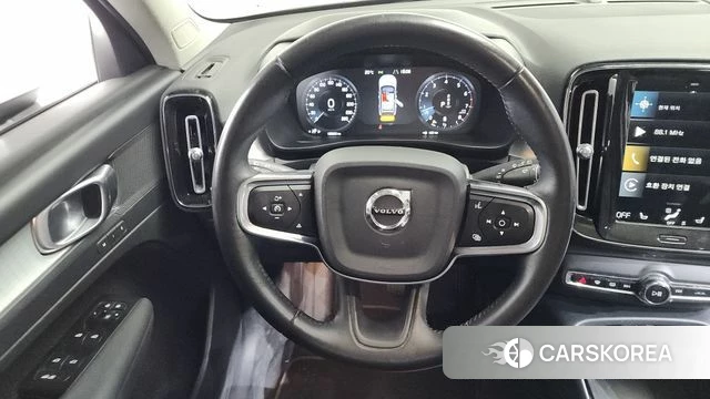 Volvo XC40 2021 Белый из Кореи, фото 3
