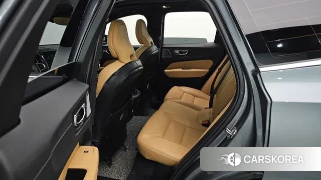 Volvo XC60 second Generation 2020 Серебристо-серый из Кореи, фото 3