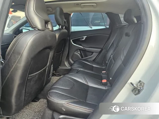 Volvo V40 Cross-Country 2018 Белый из Кореи, фото 3