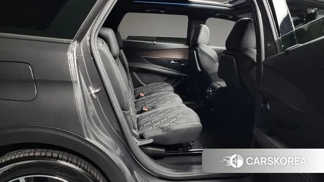 Peugeot 5008 second generation 2024 Серый из Кореи, фото 3