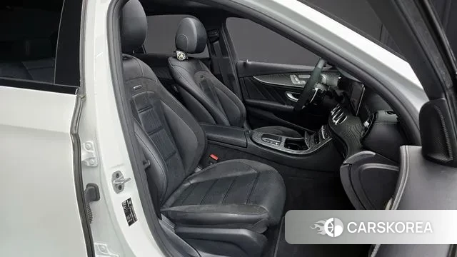 Mercedes-Benz E-Class W213 2023 Белый из Кореи, фото 3