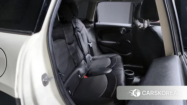 Mini Cooper D 2018 Жемчужный цвет из Кореи, фото 3