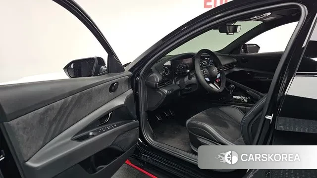 Hyundai The New Avante (CN7) 2024 Черный из Кореи, фото 3