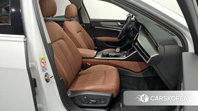 Audi A6 (C8) 2020 Белый из Кореи, фото 3