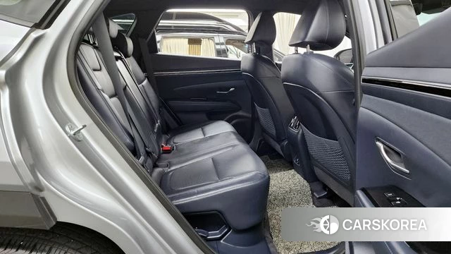 Hyundai Tucson Hybrid (NX4) 2021 Серебристо-серый из Кореи, фото 3