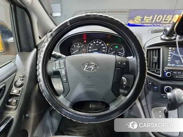 Hyundai The New Grand Starex 2018 Желтый из Кореи, фото 3