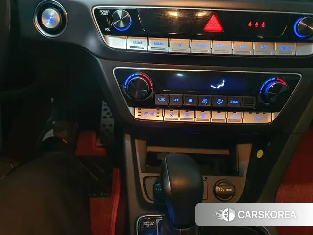 Hyundai Sonata New Rise 2023 Серебряный из Кореи, фото 3