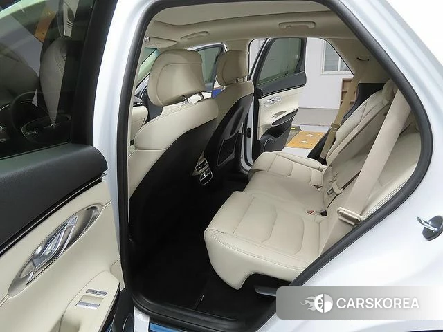 Genesis GV70 2022 Белый из Кореи, фото 3
