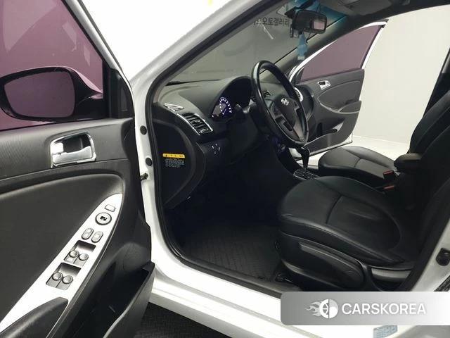 Hyundai Accent (New type) 2019 Жемчужный цвет из Кореи, фото 3