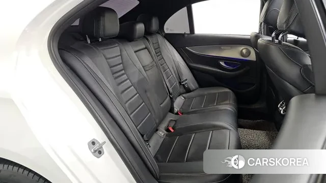 Mercedes-Benz E-Class W213 2018 Белый из Кореи, фото 3