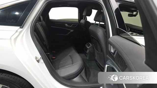 Audi A6 (C8) 2021 Белый из Кореи, фото 3