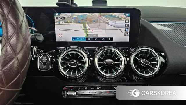 Mercedes-Benz GLA - Class H247 2022 Белый из Кореи, фото 3