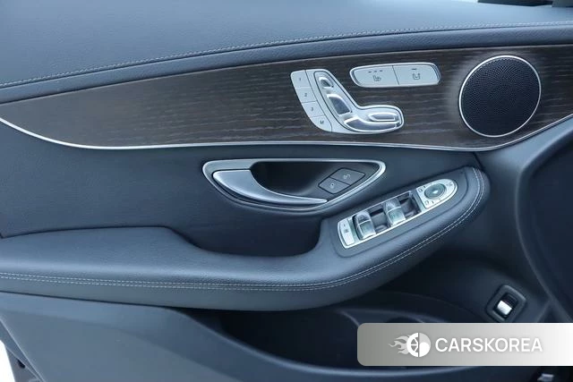 Mercedes-Benz GLC 2021 Черный из Китая, фото 3