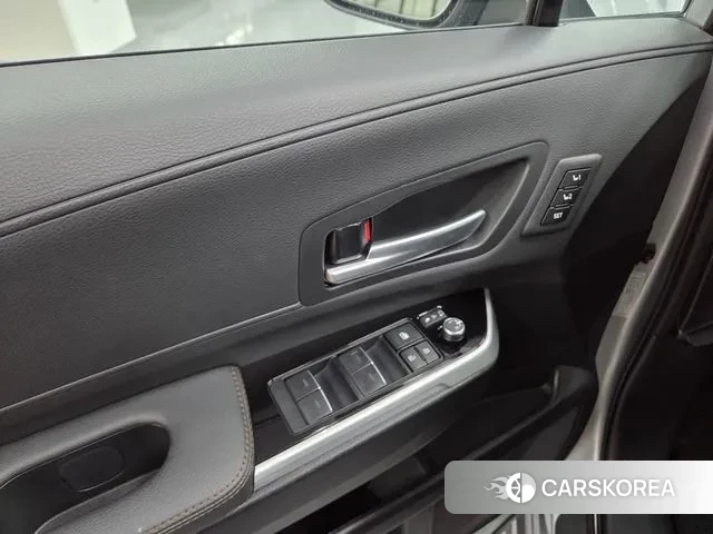 Toyota Sienna 4th Generation 2025 Серебряный из Кореи, фото 3