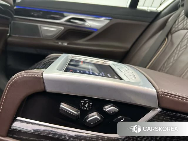 BMW 7 series 2021 Черный из Китая, фото 3