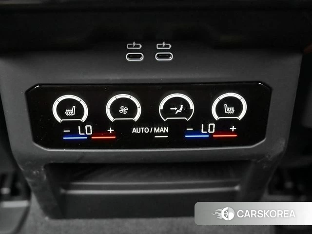BMW 5 Series (G60) 2024 Небесно-голубой из Кореи, фото 3