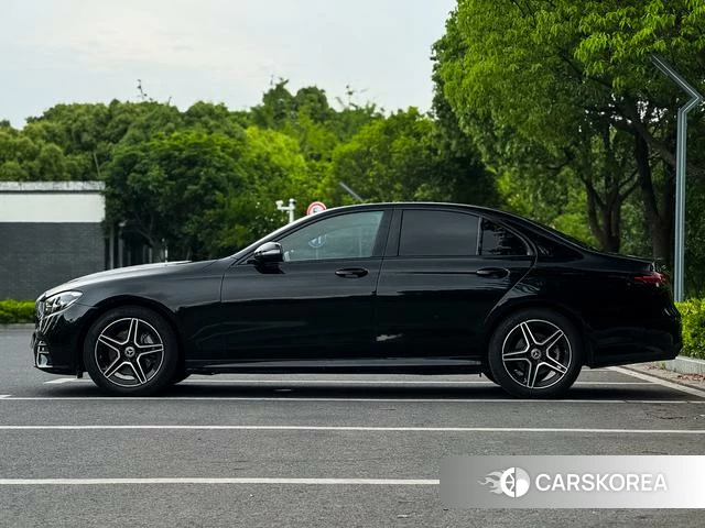 Mercedes-Benz E-class (imported) 2021 Черный из Китая, фото 3