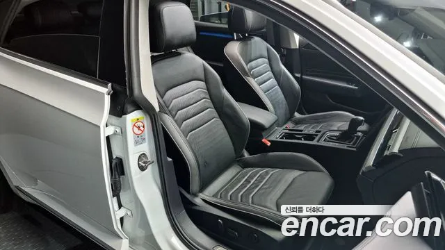 Volkswagen Arteon 2022 Белый из Кореи, фото 3