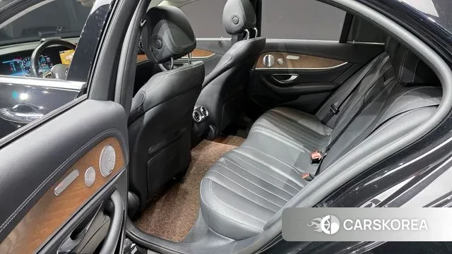 Mercedes-Benz E-Class W213 2019 Черный из Кореи, фото 3