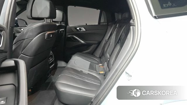 BMW X6 (G06) 2025 Серебристо-серый из Кореи, фото 3